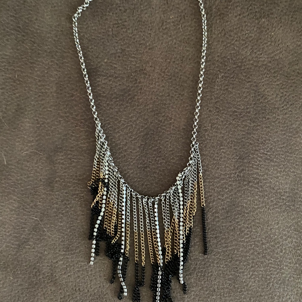 Adjustable necklace